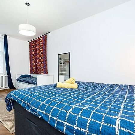 Апартаменты Elegant, Modern, 2-Bed Flat By Museum Of Прага Экстерьер фото